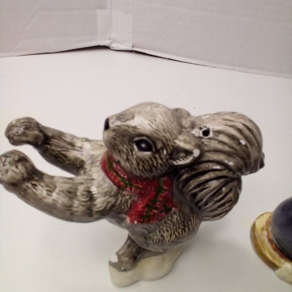 Squirrel Ice Skate Boot Salt Pepper Shakers Ceramic Chipped - Picture 9 of 16